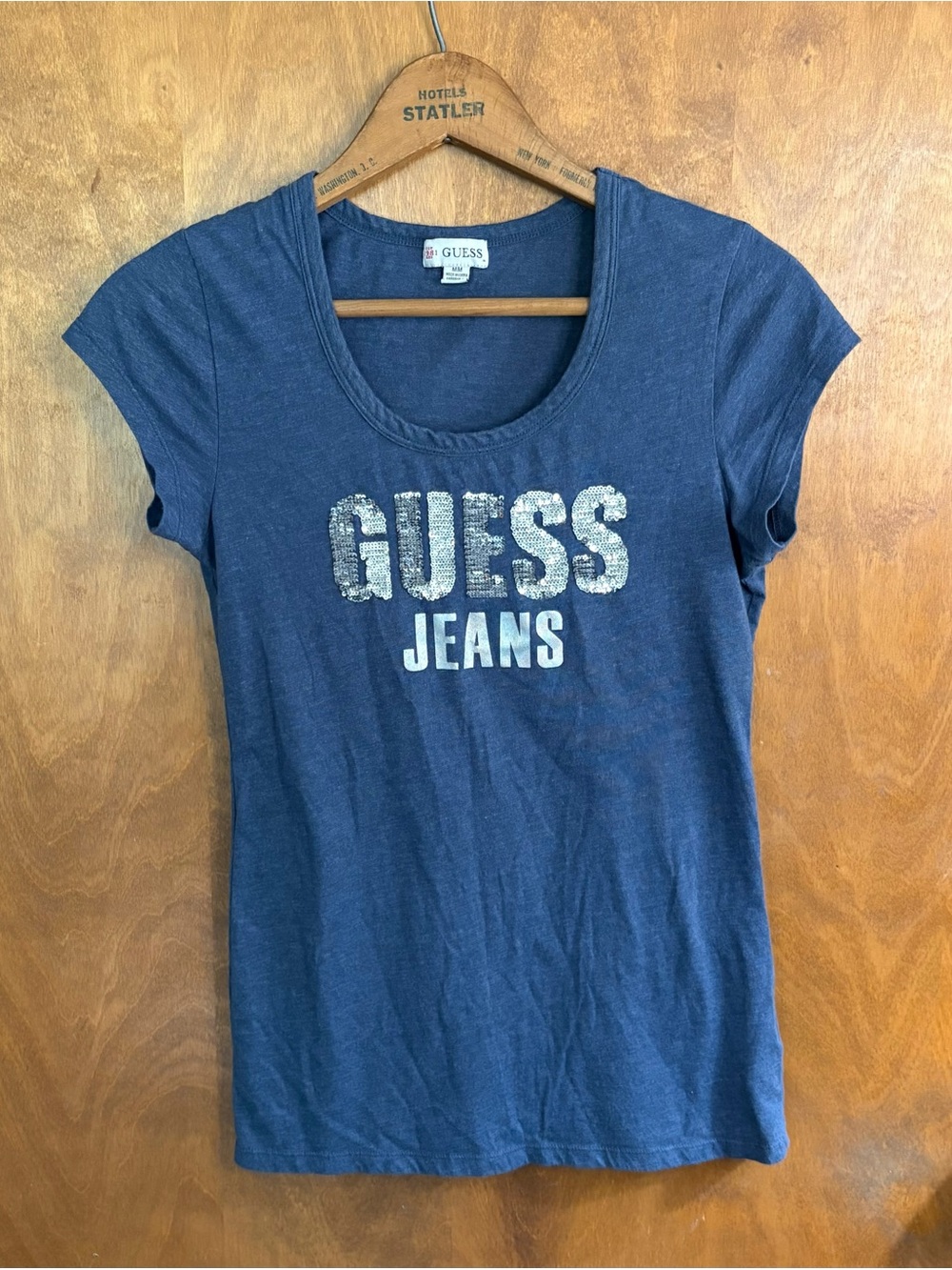 Vintage Y2K Guess Rhinestone Logo Baby Tee Fitted T-Shirt Mcbling Grunge Blue